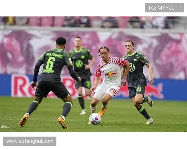 奥格斯堡中场组织