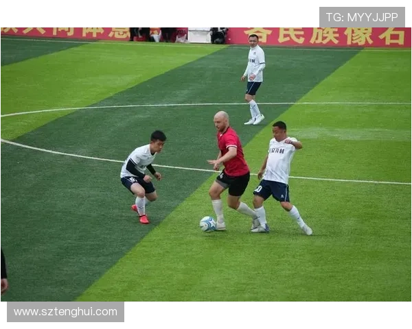 锋线竞争中的生存法则:特罗萨德如何争夺位置 锋线竞争中的生存法则:特罗萨德如何争夺位置